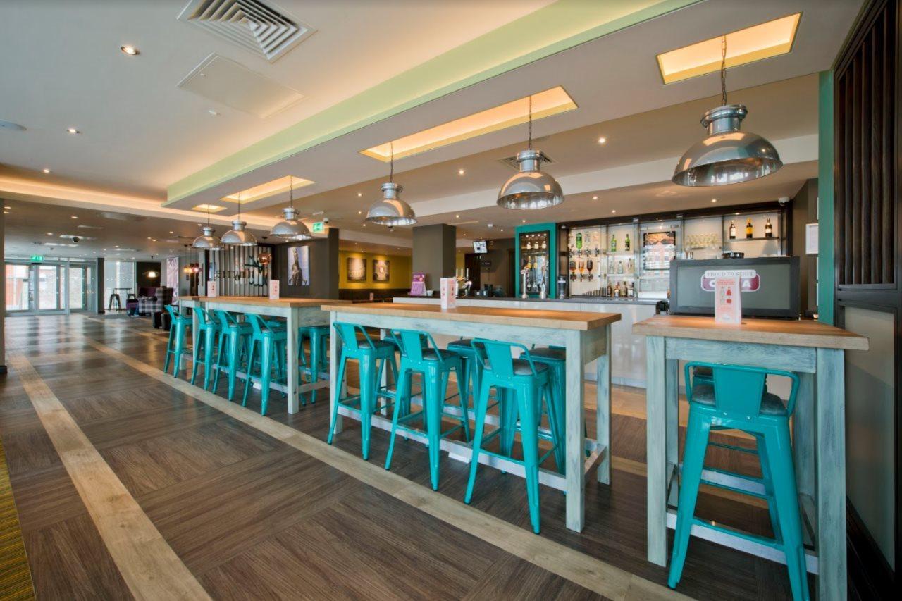 Premier Inn Leeds City Centre エクステリア 写真