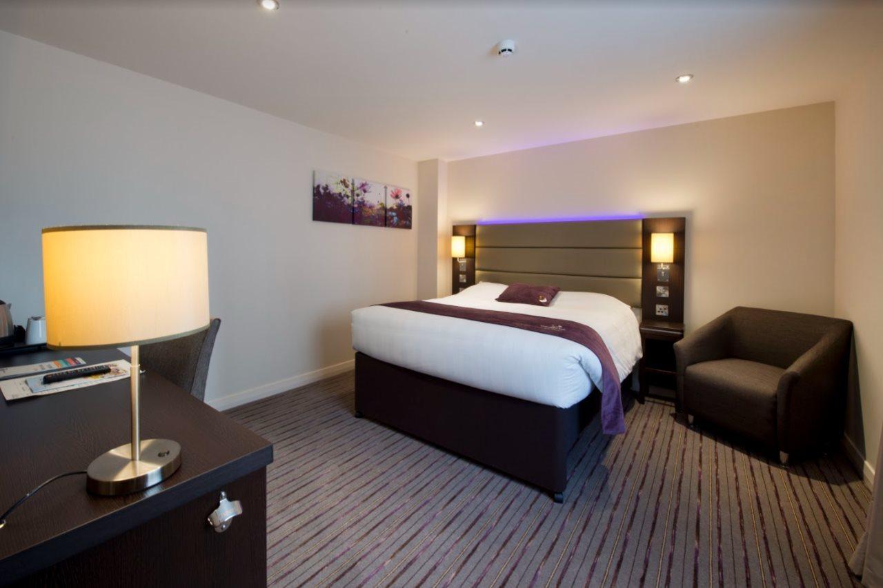Premier Inn Leeds City Centre エクステリア 写真
